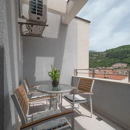 Marea Apartment